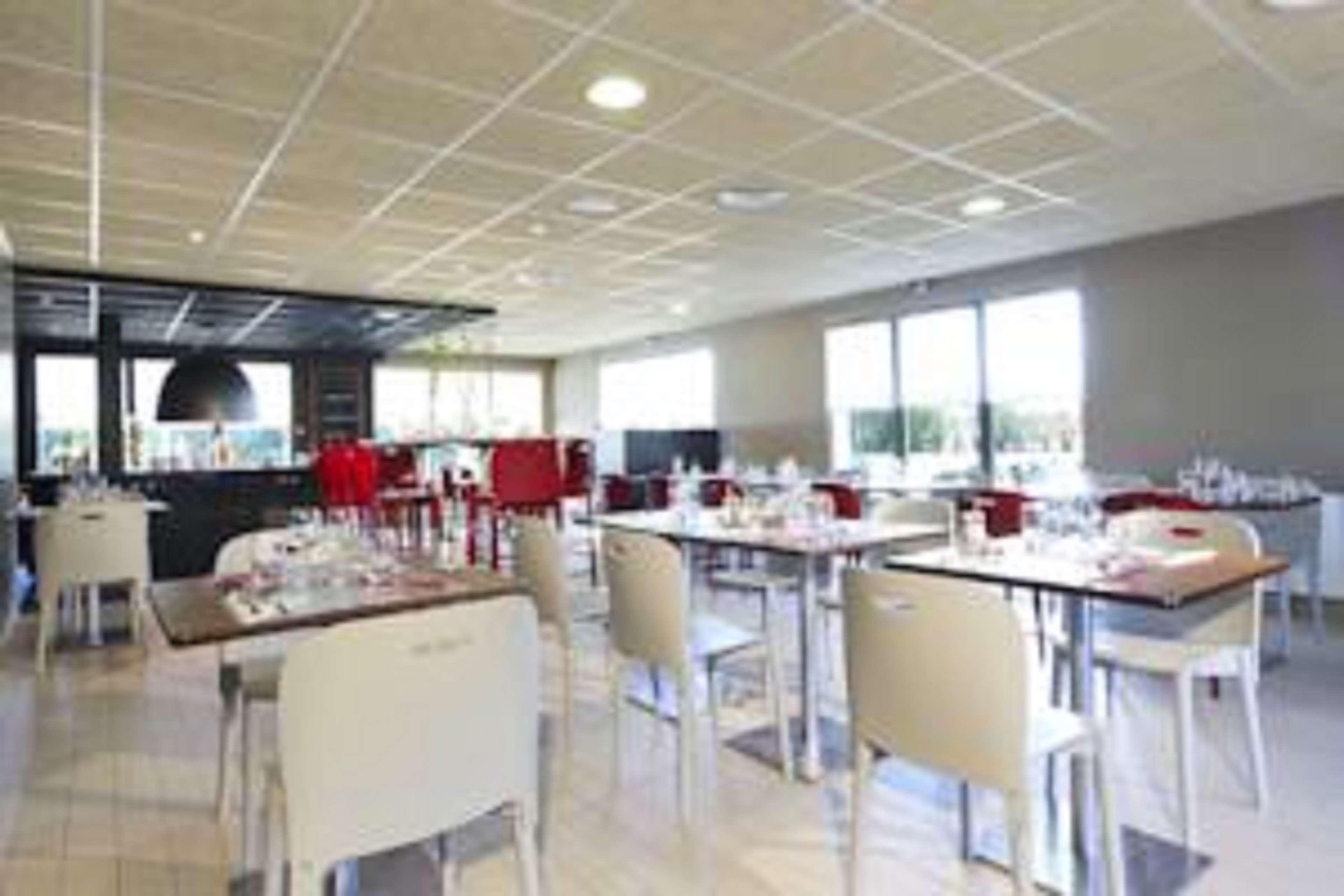 Campanile Montbeliard - Sochaux Hotel Kültér fotó